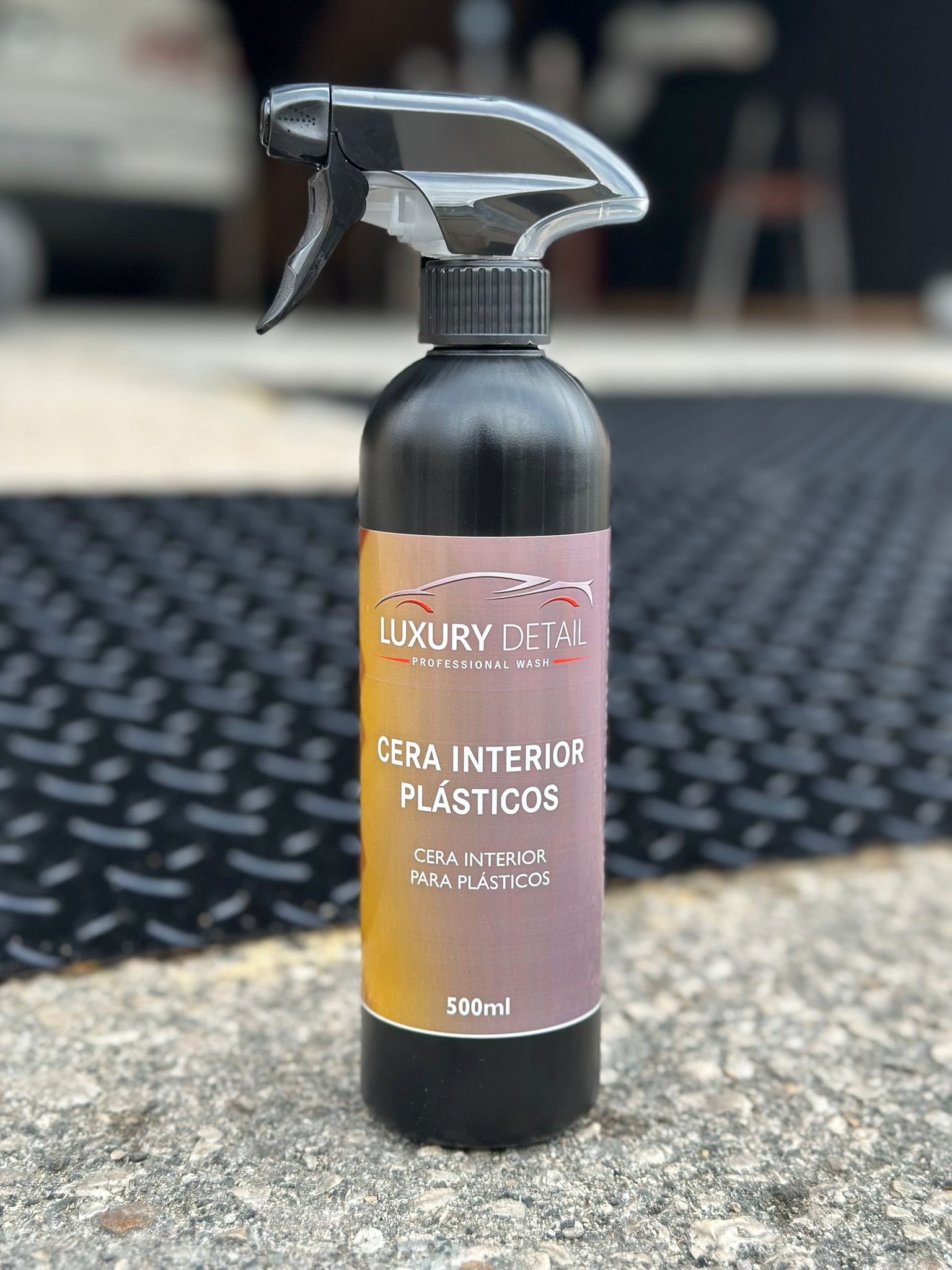 CERA INTERIOR PLASTICOS LUXURY DETAIL